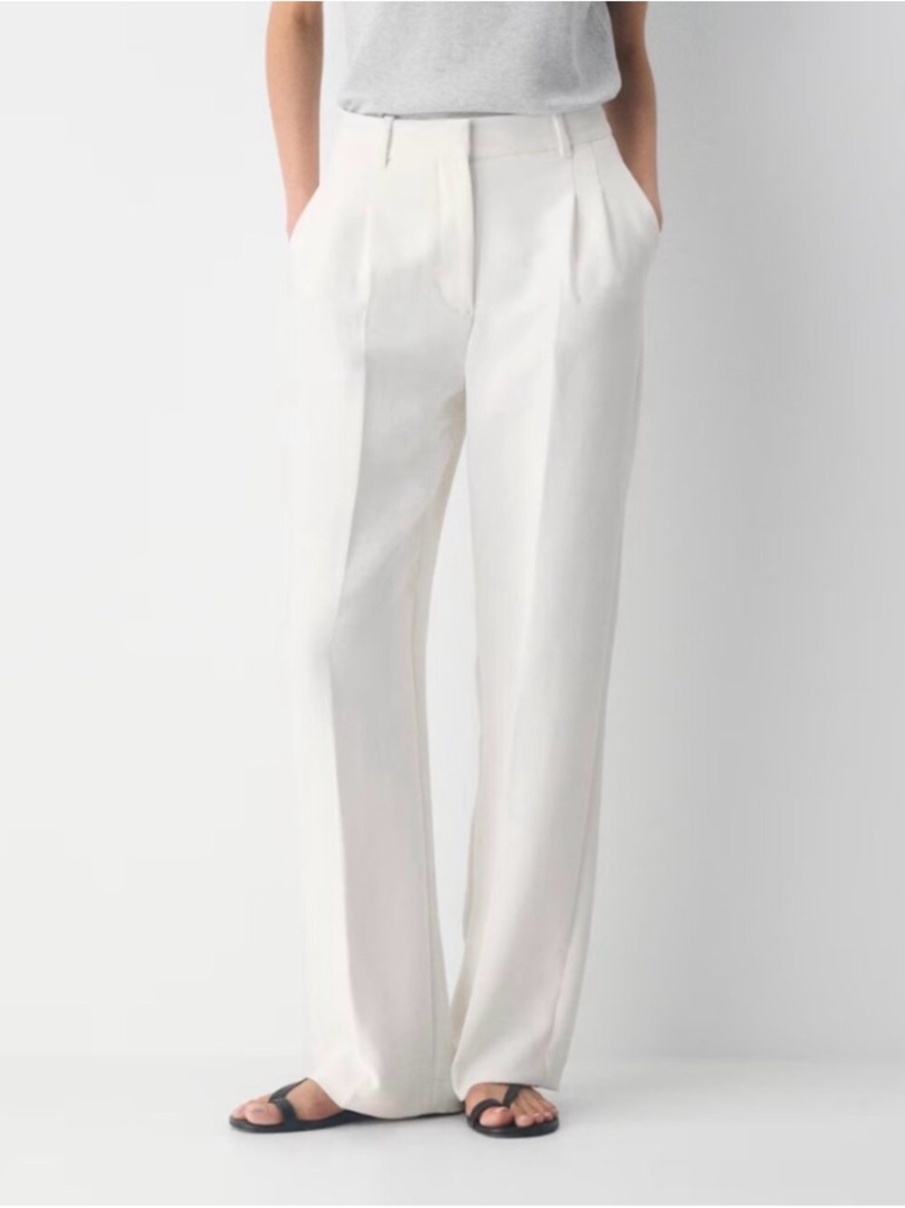 Aritzia Wilfred The Effortless Pant - Crepette in Light Birch Size 6